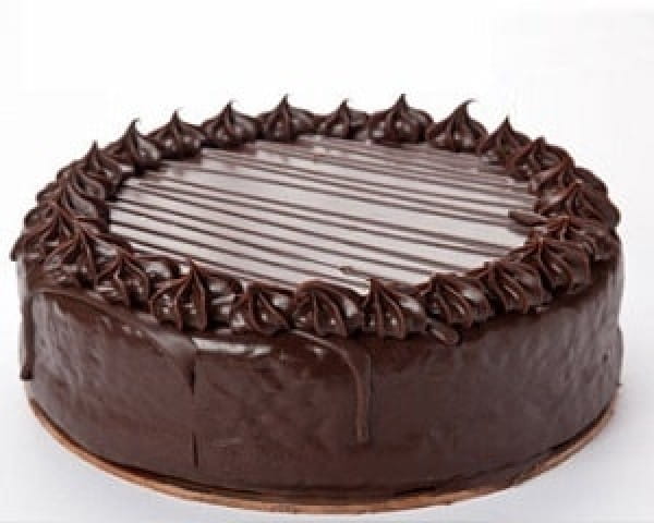 Elegant Chocolate Glaze Cake
